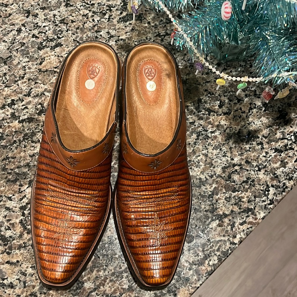 Ariat size 10